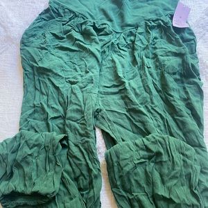 Brand new wild & fable pants size Medium ( Juniors )
